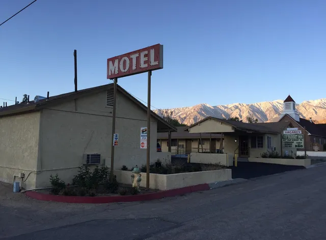 Lone Pine Budget Inn