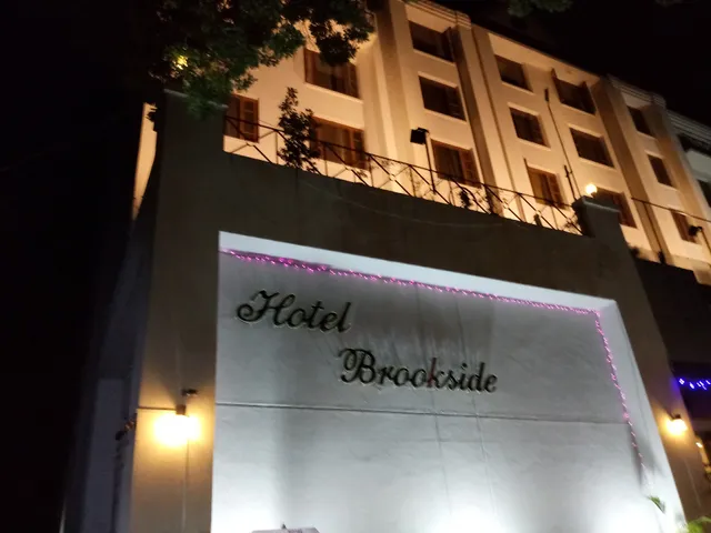 Hotel Brookside
