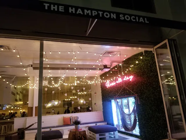 The Hampton Social - Burr Ridge