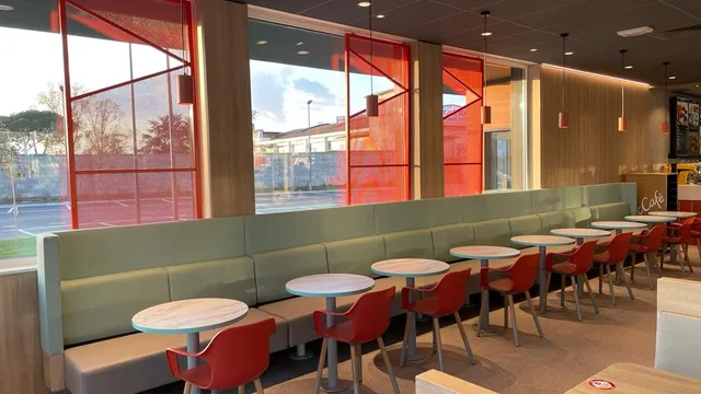 McDonald's Marcianise Uscita A1