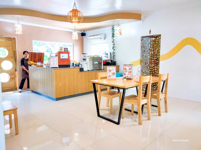 Kahoy Cafe&Bistro(카호이 카페&비스트로)