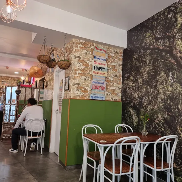 Rei Arthur Café Bistrô