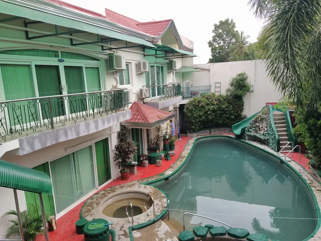Emerald Villa Resort