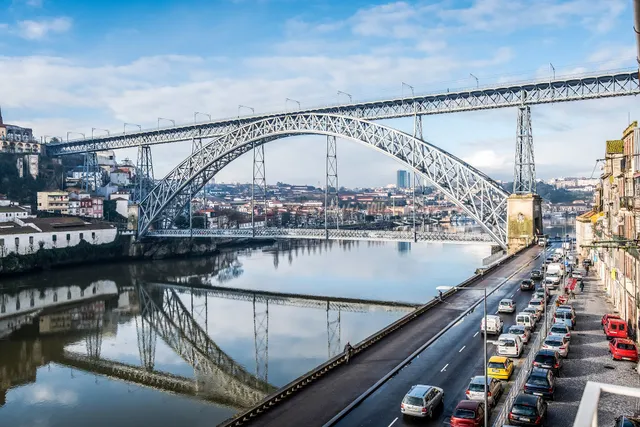 Oporto Trendy River