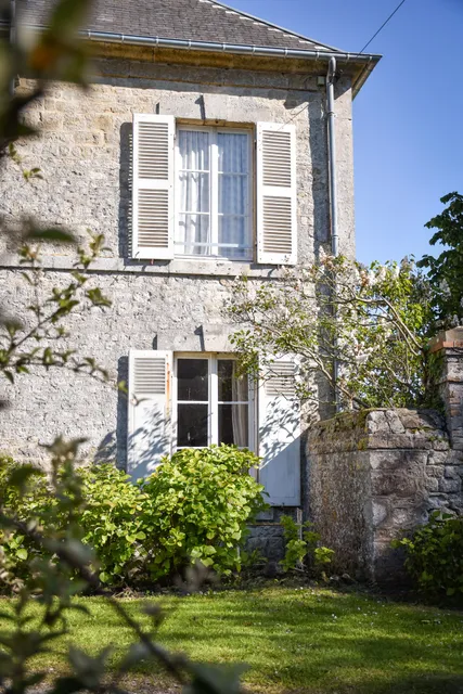 MAISON D'HÔTE LA RIVIERE , Chambres d'hôtes & Gîte - Utah Beach