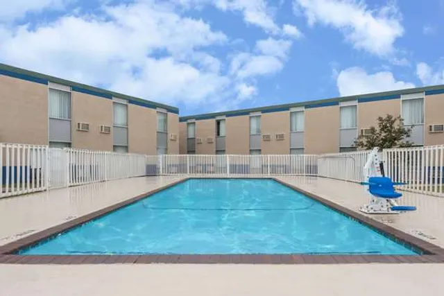 Surestay Wyndham Duncan