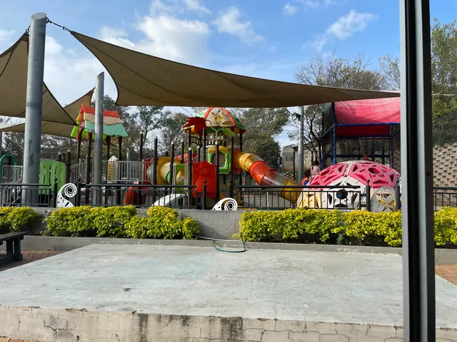 Wild Falcon Spur Halaal