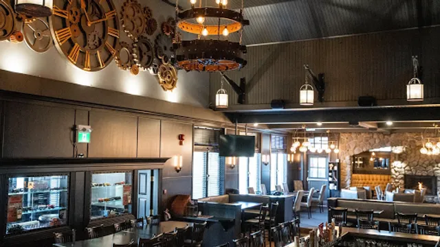 The Station Pub + Grill (Riverbend)