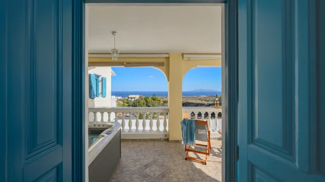 Skarmoutsos Holiday Home