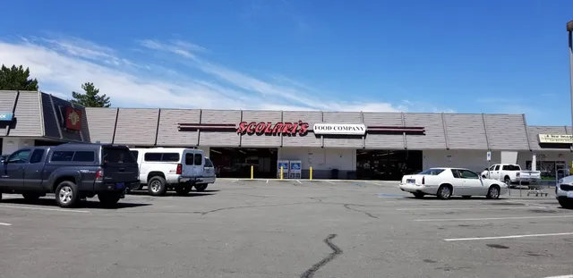 Pyramid Park Shopping Center