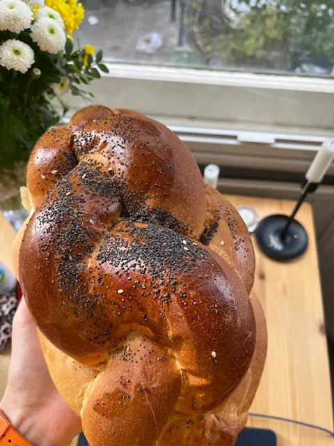 Roni's Cafe West Hampstead