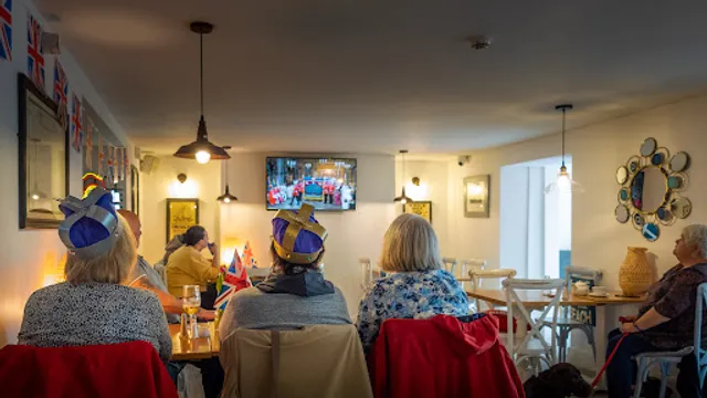 The Smugglers Beach Bar & Kitchen