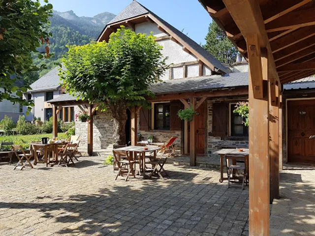 AU CHANT DES MARMITES