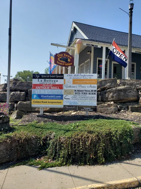 Old Town Sweets & Antiques (Parkville Trading Post)