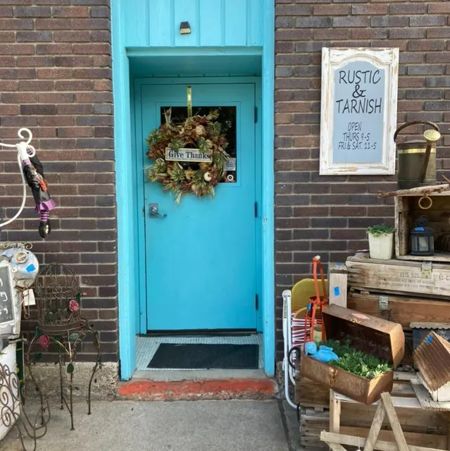 Rustic & Tarnish Home Decor Store