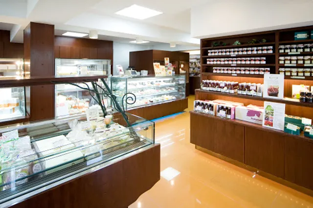 Yogashikobobudonomori Honten