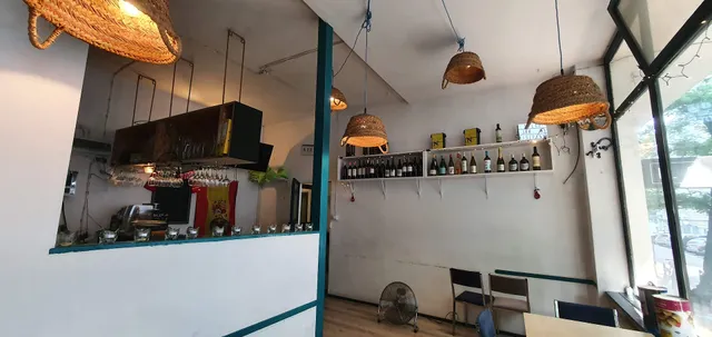 El Calamar Tapas Bar