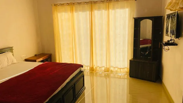 SPOT ON Sri Chamundeshwari Hotel