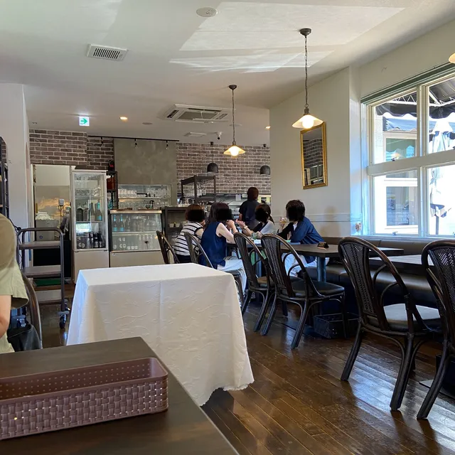 La OMINNIR(ラ・オミニィール)