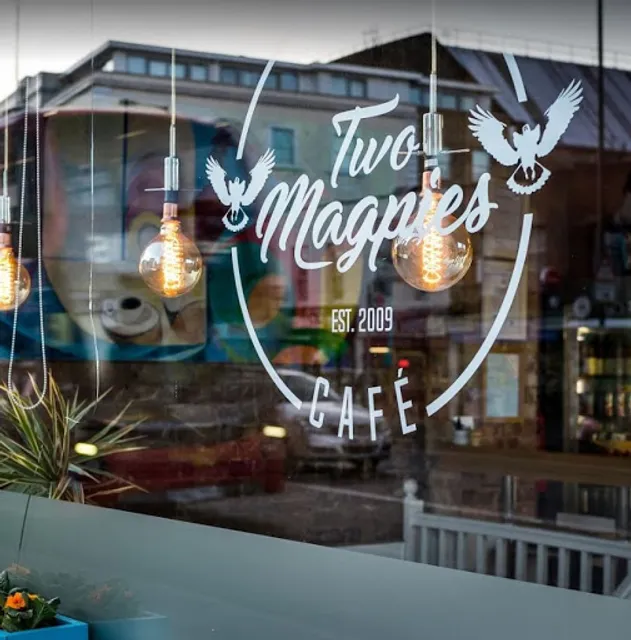 Two Magpies Cafe