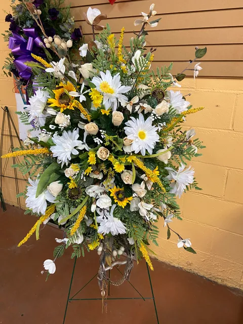 Pickin' Flowers & Gifts