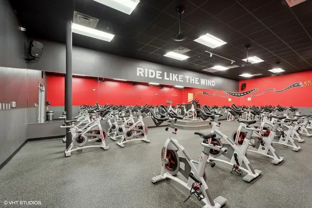 Crunch Fitness - Gainesville