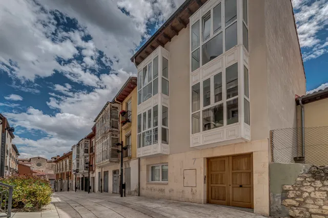 EDIFICIO DE APARTAMENTOS TURÍSTICOS - BURGOS CENTRO - HC7