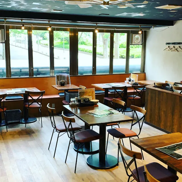 薪と炭焼き いと半