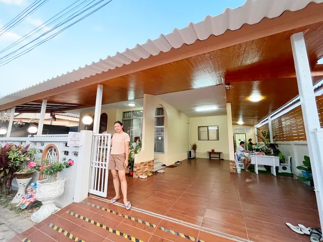 บางแสนโฮมสเตย์