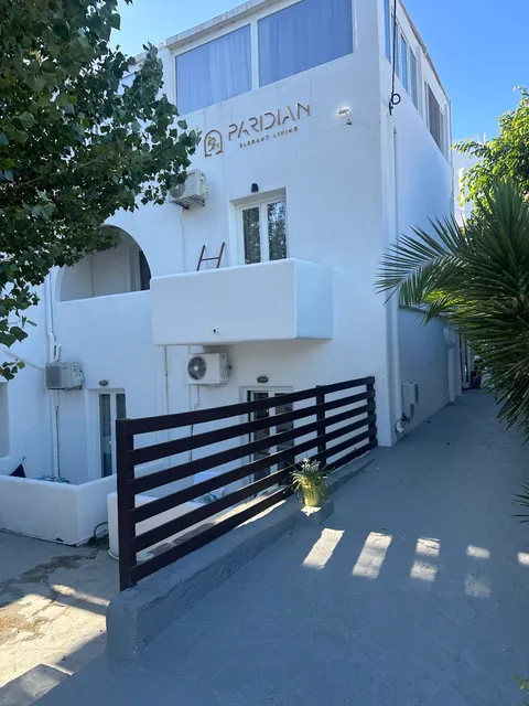 Paridian Elegant Living