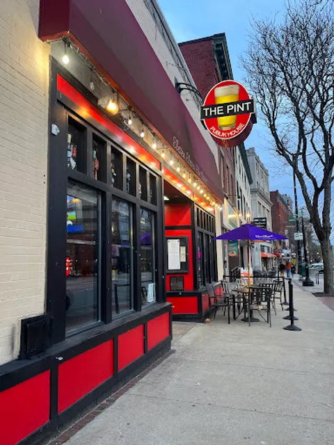 The Pint Publik House