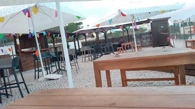 No Quintal Lounge Bar