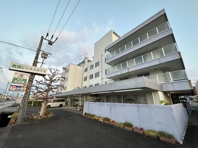 Nangoku Business Hotel