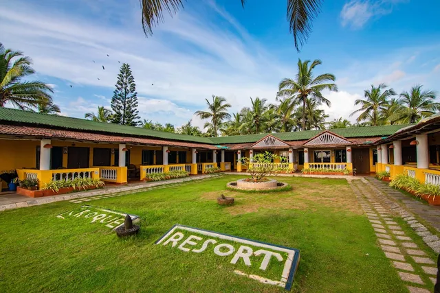 C’ Roque Beach Resort