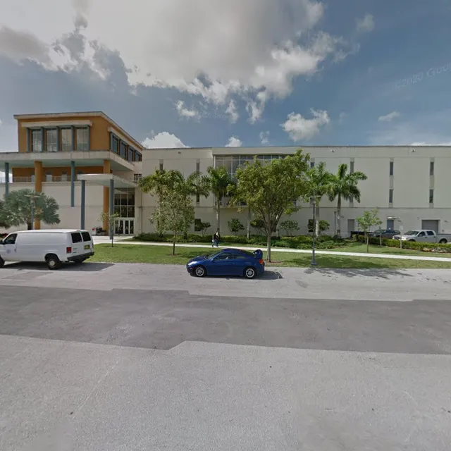 Half Moon Empanadas - FIU - GL Building