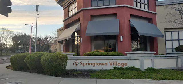 Benjamin Moore - Creative Paint