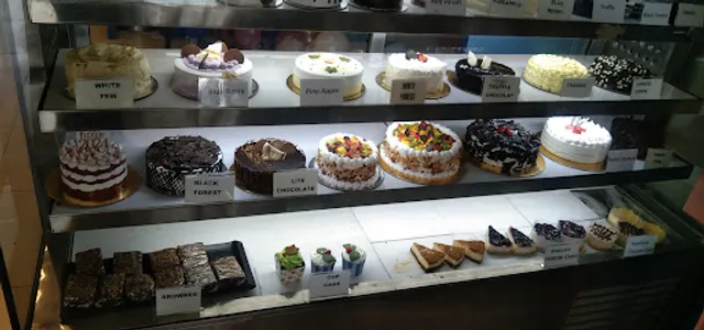 Filler Bay - Café and Eggless Cakes