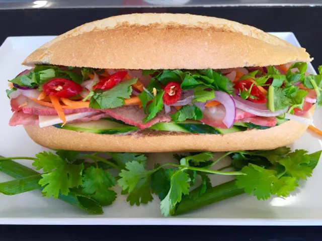 Phuc Thanh Hot Bread Bakery