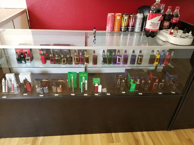 Juicy's Vapor Lounge Enid