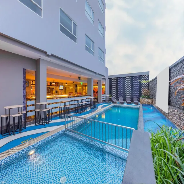 Royal Bay Hotel Makassar