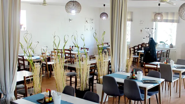 Persia Restaurant & Pizzeria