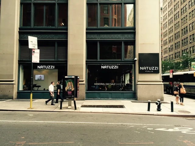 Natuzzi Italia Madison Ave.