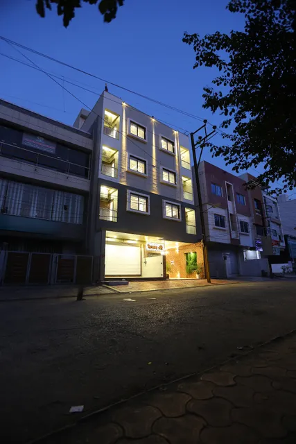 Kesar Shree Studio Apartments & Service Apartments