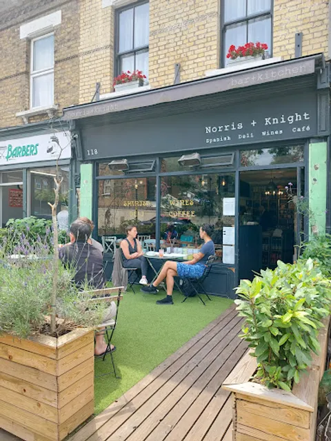 Cafe Norris + Knight