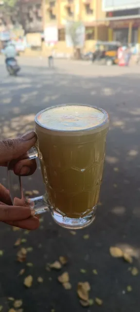 Lonavala famous Tejas vadapav
