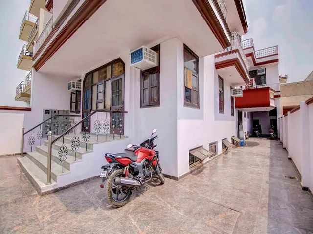 Zolo Sparsh PG in Sector 66 Noida