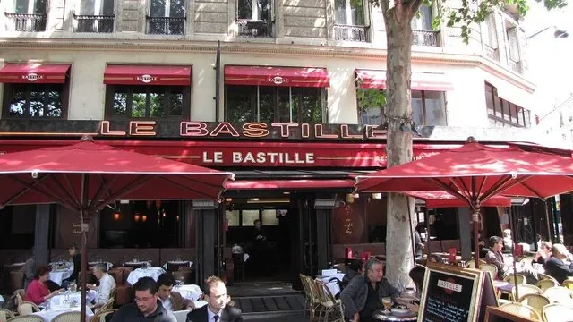 Le Bastille - Guest House