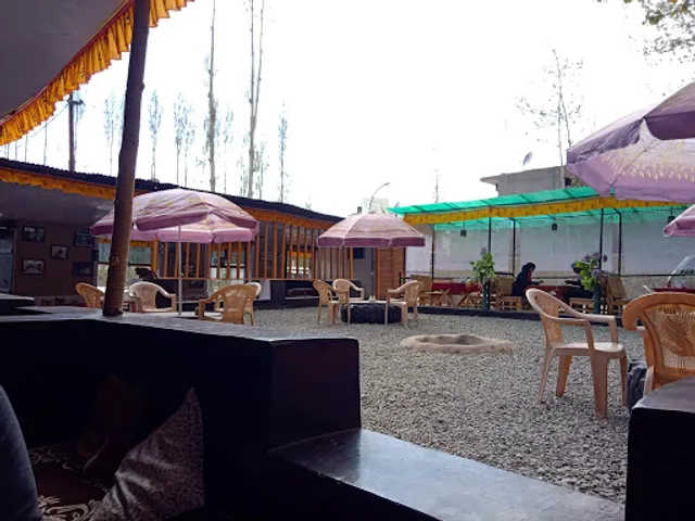 Bonfire Restaurant Leh