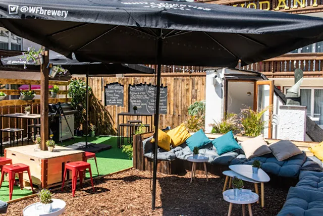 The North Wall Bar & Restaurant