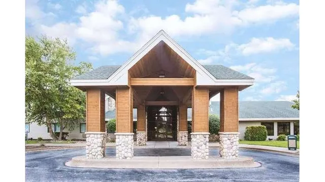 Super 8 by Wyndham Davenport